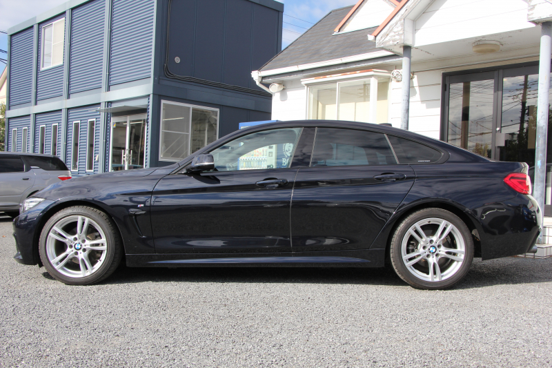 BMW 4シリーズ 420i ｸﾞﾗﾝｸｰﾍﾟMｽﾎﾟｰﾂ 最終ﾓﾃﾞﾙ 1ｵｰﾅ ｺﾆｬｯｸﾚｻﾞｰ ｼｰﾄﾋｰﾀｰ ﾀｯﾁ画面HDDﾅﾋﾞﾌﾙｾｸﾞTV 新型ﾙｰﾑﾐﾗｰ 液晶ﾒｰﾀｰ ﾍｷｻｺﾞﾅﾙLEDﾍｯﾄﾞﾗｲﾄ&ﾃｰﾙ 追従ACC ﾚｰﾝﾁｪﾝｼﾞ警告 ﾊﾟﾄﾞﾙｼﾌﾄ 衝突軽減ﾌﾞﾚｰｷ 車線逸脱警告 歩行者警告 電動Rｹﾞｰﾄ 2年保証