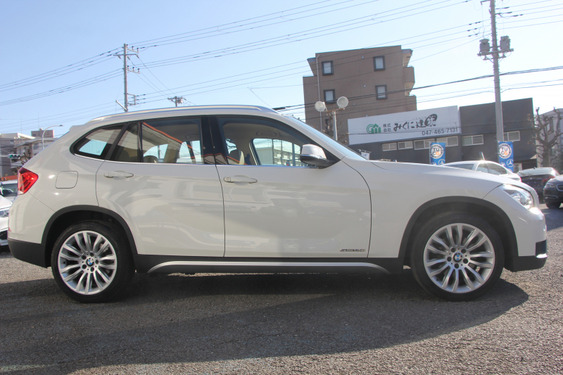 BMW X1 SDrive20i ﾌｧｯｼｮﾆｽﾀ 300台限定車 1ｵｰﾅ 後期LCI ﾍﾞｰｼﾞｭﾚｻﾞｰ ｼｰﾄﾋｰﾀｰ 直噴ﾀｰﾎﾞ8速AT 専用18AW iﾄﾞﾗｲﾌﾞHDDﾅﾋﾞBｶﾒﾗ ｽﾏｰﾄｷｰ ｷｾﾉﾝ ﾐﾗｰETC ｱｲﾄﾞﾘﾝｸﾞｽﾄｯﾌﾟ電動ﾊﾟﾜｰｽﾃｱﾘﾝｸﾞｸﾛｰﾑﾗｲﾝｴｸｽﾃﾘｱ ｳｯﾄﾞﾊﾟﾈﾙ 2年保証