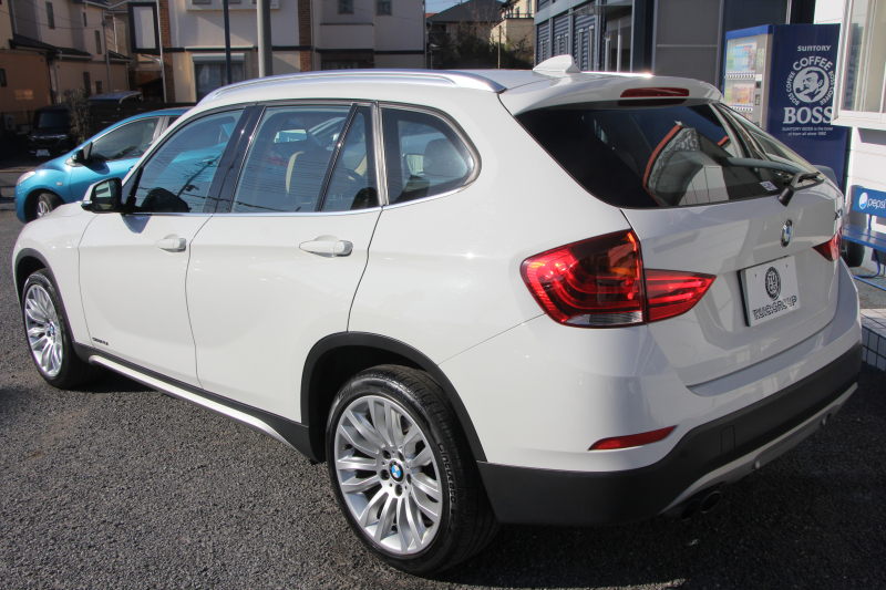 BMW X1 SDrive20i ﾌｧｯｼｮﾆｽﾀ 300台限定車 1ｵｰﾅ 後期LCI ﾍﾞｰｼﾞｭﾚｻﾞｰ ｼｰﾄﾋｰﾀｰ 直噴ﾀｰﾎﾞ8速AT 専用18AW iﾄﾞﾗｲﾌﾞHDDﾅﾋﾞBｶﾒﾗ ｽﾏｰﾄｷｰ ｷｾﾉﾝ ﾐﾗｰETC ｱｲﾄﾞﾘﾝｸﾞｽﾄｯﾌﾟ電動ﾊﾟﾜｰｽﾃｱﾘﾝｸﾞｸﾛｰﾑﾗｲﾝｴｸｽﾃﾘｱ ｳｯﾄﾞﾊﾟﾈﾙ 2年保証