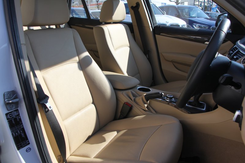 BMW X1 SDrive20i ﾌｧｯｼｮﾆｽﾀ 300台限定車 1ｵｰﾅ 後期LCI ﾍﾞｰｼﾞｭﾚｻﾞｰ ｼｰﾄﾋｰﾀｰ 直噴ﾀｰﾎﾞ8速AT 専用18AW iﾄﾞﾗｲﾌﾞHDDﾅﾋﾞBｶﾒﾗ ｽﾏｰﾄｷｰ ｷｾﾉﾝ ﾐﾗｰETC ｱｲﾄﾞﾘﾝｸﾞｽﾄｯﾌﾟ電動ﾊﾟﾜｰｽﾃｱﾘﾝｸﾞｸﾛｰﾑﾗｲﾝｴｸｽﾃﾘｱ ｳｯﾄﾞﾊﾟﾈﾙ 2年保証