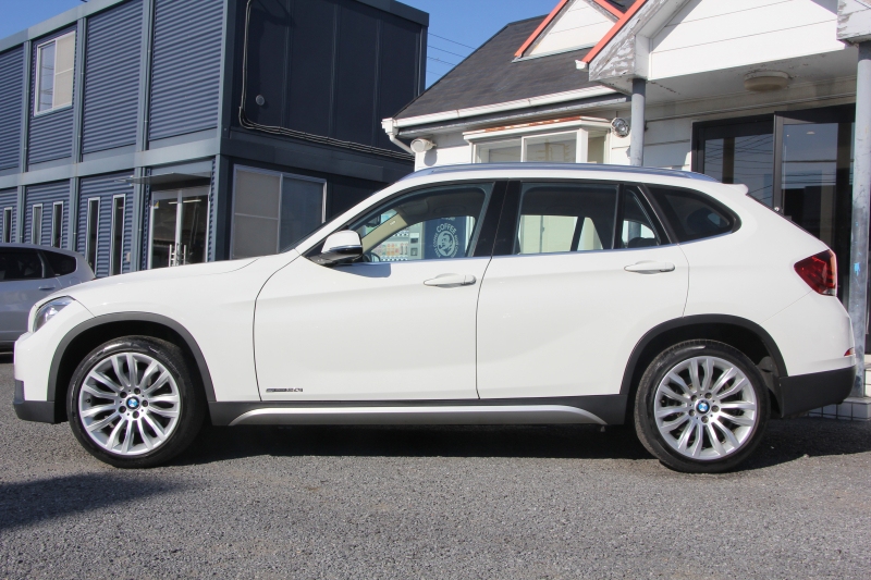 BMW X1 SDrive20i ﾌｧｯｼｮﾆｽﾀ 300台限定車 1ｵｰﾅ 後期LCI ﾍﾞｰｼﾞｭﾚｻﾞｰ ｼｰﾄﾋｰﾀｰ 直噴ﾀｰﾎﾞ8速AT 専用18AW iﾄﾞﾗｲﾌﾞHDDﾅﾋﾞBｶﾒﾗ ｽﾏｰﾄｷｰ ｷｾﾉﾝ ﾐﾗｰETC ｱｲﾄﾞﾘﾝｸﾞｽﾄｯﾌﾟ電動ﾊﾟﾜｰｽﾃｱﾘﾝｸﾞｸﾛｰﾑﾗｲﾝｴｸｽﾃﾘｱ ｳｯﾄﾞﾊﾟﾈﾙ 2年保証