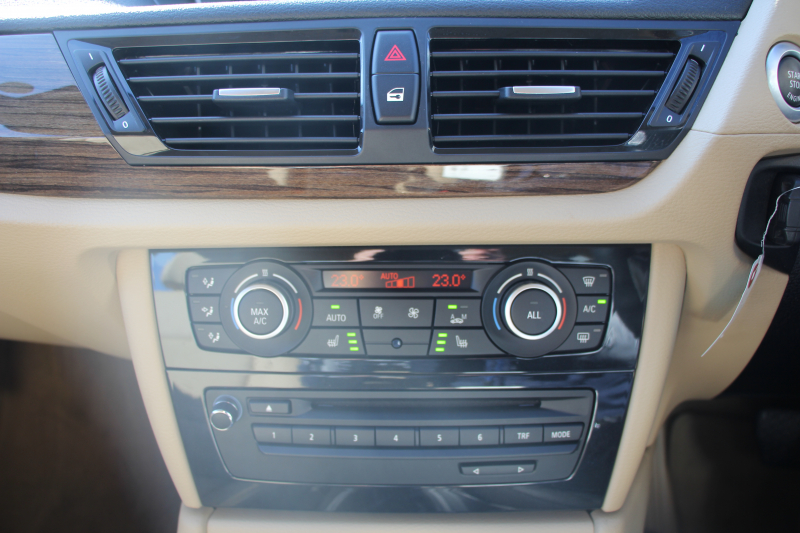 BMW X1 SDrive20i ﾌｧｯｼｮﾆｽﾀ 300台限定車 1ｵｰﾅ 後期LCI ﾍﾞｰｼﾞｭﾚｻﾞｰ ｼｰﾄﾋｰﾀｰ 直噴ﾀｰﾎﾞ8速AT 専用18AW iﾄﾞﾗｲﾌﾞHDDﾅﾋﾞBｶﾒﾗ ｽﾏｰﾄｷｰ ｷｾﾉﾝ ﾐﾗｰETC ｱｲﾄﾞﾘﾝｸﾞｽﾄｯﾌﾟ電動ﾊﾟﾜｰｽﾃｱﾘﾝｸﾞｸﾛｰﾑﾗｲﾝｴｸｽﾃﾘｱ ｳｯﾄﾞﾊﾟﾈﾙ 2年保証