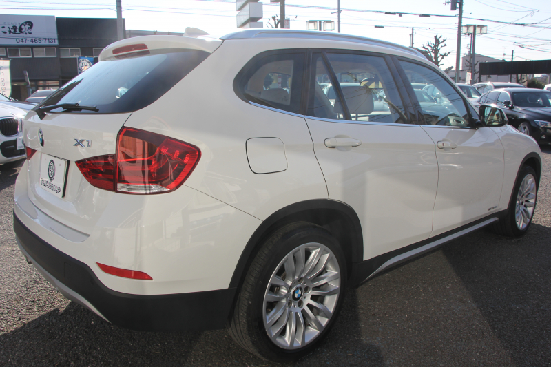 BMW X1 SDrive20i ﾌｧｯｼｮﾆｽﾀ 300台限定車 1ｵｰﾅ 後期LCI ﾍﾞｰｼﾞｭﾚｻﾞｰ ｼｰﾄﾋｰﾀｰ 直噴ﾀｰﾎﾞ8速AT 専用18AW iﾄﾞﾗｲﾌﾞHDDﾅﾋﾞBｶﾒﾗ ｽﾏｰﾄｷｰ ｷｾﾉﾝ ﾐﾗｰETC ｱｲﾄﾞﾘﾝｸﾞｽﾄｯﾌﾟ電動ﾊﾟﾜｰｽﾃｱﾘﾝｸﾞｸﾛｰﾑﾗｲﾝｴｸｽﾃﾘｱ ｳｯﾄﾞﾊﾟﾈﾙ 2年保証