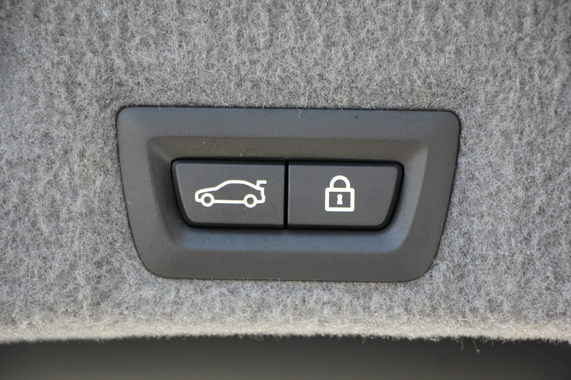 BMW 7シリーズ 740i Mｽﾎﾟｰﾂ ﾌﾟﾗｽP 後期☆期間限定掲載☆ｻﾝﾙｰﾌ 全席ﾋｰﾀｰ黒革 LEDﾍｯﾄﾞﾗｲﾄ 液晶ﾒｰﾀｰ N55新ｴﾝｼﾞﾝ 8速AT 320馬力 全ﾄﾞｱｿﾌﾄｸﾛｰｽﾞ電動ﾄﾗﾝｸ ｸﾙｺﾝ 20AW 専用ｴｱﾛ HDDﾅﾋﾞﾌﾙｾｸﾞTV Bｶﾒﾗ ｽﾏｰﾄｷｰ ﾊﾟﾄﾞﾙｼﾌﾄ 2年保証