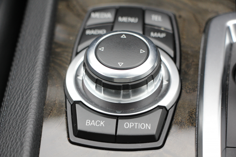 BMW 7シリーズ 740i Mｽﾎﾟｰﾂ ﾌﾟﾗｽP 後期☆期間限定掲載☆ｻﾝﾙｰﾌ 全席ﾋｰﾀｰ黒革 LEDﾍｯﾄﾞﾗｲﾄ 液晶ﾒｰﾀｰ N55新ｴﾝｼﾞﾝ 8速AT 320馬力 全ﾄﾞｱｿﾌﾄｸﾛｰｽﾞ電動ﾄﾗﾝｸ ｸﾙｺﾝ 20AW 専用ｴｱﾛ HDDﾅﾋﾞﾌﾙｾｸﾞTV Bｶﾒﾗ ｽﾏｰﾄｷｰ ﾊﾟﾄﾞﾙｼﾌﾄ 2年保証