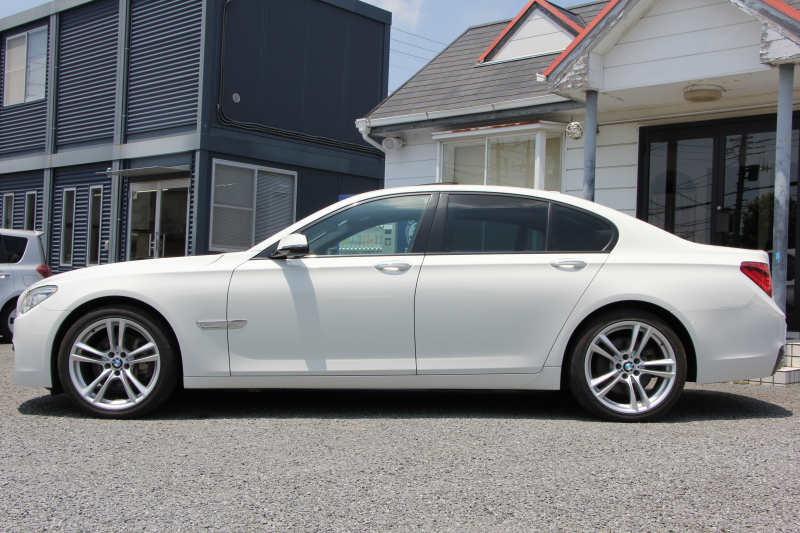 BMW 7シリーズ 740i Mｽﾎﾟｰﾂ ﾌﾟﾗｽP 後期☆期間限定掲載☆ｻﾝﾙｰﾌ 全席ﾋｰﾀｰ黒革 LEDﾍｯﾄﾞﾗｲﾄ 液晶ﾒｰﾀｰ N55新ｴﾝｼﾞﾝ 8速AT 320馬力 全ﾄﾞｱｿﾌﾄｸﾛｰｽﾞ電動ﾄﾗﾝｸ ｸﾙｺﾝ 20AW 専用ｴｱﾛ HDDﾅﾋﾞﾌﾙｾｸﾞTV Bｶﾒﾗ ｽﾏｰﾄｷｰ ﾊﾟﾄﾞﾙｼﾌﾄ 2年保証