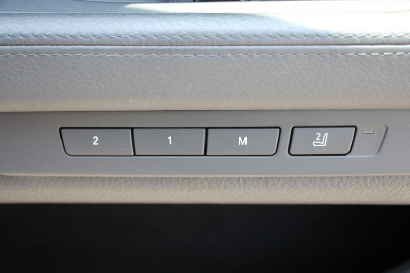 BMW 7シリーズ 740i Mｽﾎﾟｰﾂ ﾌﾟﾗｽP 後期☆期間限定掲載☆ｻﾝﾙｰﾌ 全席ﾋｰﾀｰ黒革 LEDﾍｯﾄﾞﾗｲﾄ 液晶ﾒｰﾀｰ N55新ｴﾝｼﾞﾝ 8速AT 320馬力 全ﾄﾞｱｿﾌﾄｸﾛｰｽﾞ電動ﾄﾗﾝｸ ｸﾙｺﾝ 20AW 専用ｴｱﾛ HDDﾅﾋﾞﾌﾙｾｸﾞTV Bｶﾒﾗ ｽﾏｰﾄｷｰ ﾊﾟﾄﾞﾙｼﾌﾄ 2年保証