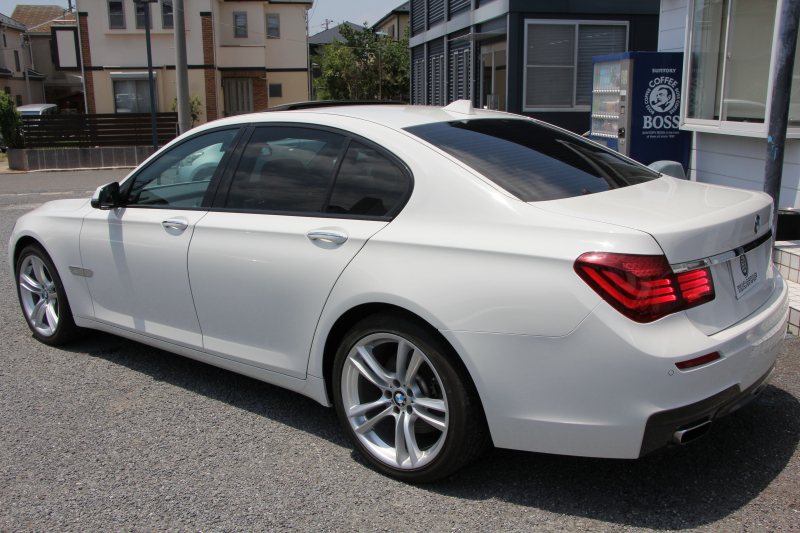 BMW 7シリーズ 740i Mｽﾎﾟｰﾂ ﾌﾟﾗｽP 後期☆期間限定掲載☆ｻﾝﾙｰﾌ 全席ﾋｰﾀｰ黒革 LEDﾍｯﾄﾞﾗｲﾄ 液晶ﾒｰﾀｰ N55新ｴﾝｼﾞﾝ 8速AT 320馬力 全ﾄﾞｱｿﾌﾄｸﾛｰｽﾞ電動ﾄﾗﾝｸ ｸﾙｺﾝ 20AW 専用ｴｱﾛ HDDﾅﾋﾞﾌﾙｾｸﾞTV Bｶﾒﾗ ｽﾏｰﾄｷｰ ﾊﾟﾄﾞﾙｼﾌﾄ 2年保証