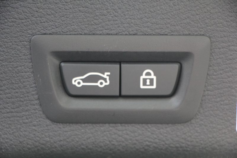 BMW X4 Xdrive28i Mｽﾎﾟｰﾂ ｱｽﾘｰﾄP 最終ﾓﾃﾞﾙ ｻﾝﾙｰﾌ ﾋｰﾀｰ付ﾓｶﾚｻﾞｰ LEDﾍｯﾄﾞﾗｲﾄ 追従ACC ﾚｰﾝﾁｪﾝｼﾞ警告 変更後新HDDﾅﾋﾞTV ｵﾌﾟｼｮﾝ20AW NEWﾃﾞｻﾞｲﾝｽﾃｱﾘﾝｸﾞ衝突軽減ﾌﾞﾚｰｷ 車線逸脱警告 歩行者警告 電動ﾘｱｹﾞｰﾄ ﾊﾟﾄﾞﾙｼﾌﾄ 360度ｶﾒﾗ 2年保証