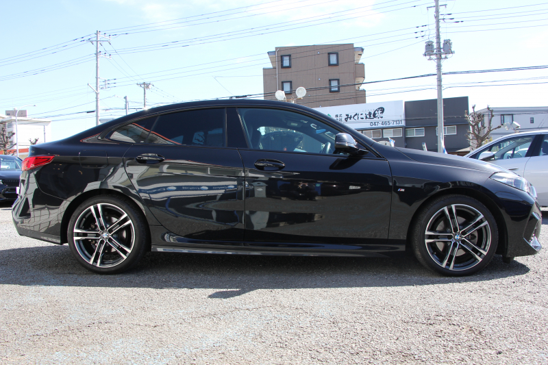 BMW 2シリーズ 218d ｸﾞﾗﾝｸｰﾍﾟMｽﾎﾟｰﾂ Edition Joy+ 1ｵｰﾅ ﾅﾋﾞｹﾞｰｼｮﾝP BMWﾗｲﾌﾞｺｯｸﾋﾟｯﾄ ｱｯﾌﾟﾙｶｰﾌﾟﾚｲ AI音声会話 置くだけ充電 後退ｱｼｽﾄ 追従ACC LEDﾍｯﾄﾞﾗｲﾄ ﾊｰﾌﾚｻﾞｰ電動ｼｰﾄ ｼｰﾄﾒﾓﾘ‐ 専用ｴｱﾛ 18AW 8速AT ｽﾏｰﾄｷｰ 2.0Lﾃﾞｨｰｾﾞﾙﾀｰﾎﾞ2年保証