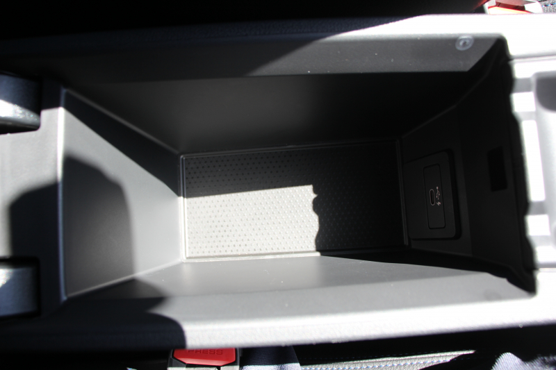 BMW 2シリーズ 218d ｸﾞﾗﾝｸｰﾍﾟMｽﾎﾟｰﾂ Edition Joy+ 1ｵｰﾅ ﾅﾋﾞｹﾞｰｼｮﾝP BMWﾗｲﾌﾞｺｯｸﾋﾟｯﾄ ｱｯﾌﾟﾙｶｰﾌﾟﾚｲ AI音声会話 置くだけ充電 後退ｱｼｽﾄ 追従ACC LEDﾍｯﾄﾞﾗｲﾄ ﾊｰﾌﾚｻﾞｰ電動ｼｰﾄ ｼｰﾄﾒﾓﾘ‐ 専用ｴｱﾛ 18AW 8速AT ｽﾏｰﾄｷｰ 2.0Lﾃﾞｨｰｾﾞﾙﾀｰﾎﾞ2年保証