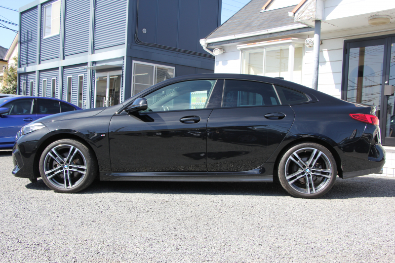 BMW 2シリーズ 218d ｸﾞﾗﾝｸｰﾍﾟMｽﾎﾟｰﾂ Edition Joy+ 1ｵｰﾅ ﾅﾋﾞｹﾞｰｼｮﾝP BMWﾗｲﾌﾞｺｯｸﾋﾟｯﾄ ｱｯﾌﾟﾙｶｰﾌﾟﾚｲ AI音声会話 置くだけ充電 後退ｱｼｽﾄ 追従ACC LEDﾍｯﾄﾞﾗｲﾄ ﾊｰﾌﾚｻﾞｰ電動ｼｰﾄ ｼｰﾄﾒﾓﾘ‐ 専用ｴｱﾛ 18AW 8速AT ｽﾏｰﾄｷｰ 2.0Lﾃﾞｨｰｾﾞﾙﾀｰﾎﾞ2年保証