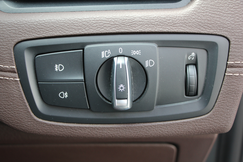 BMW X2 Xdrive20i MｽﾎﾟｰﾂX 4WD ﾃﾞﾋﾞｭｰP ﾊｲﾗｲﾝ ｺﾝﾌｫｰﾄP 1ｵｰﾅ 追従ACC HUD ﾋｰﾀｰ茶革 電動ｼｰﾄ ｵﾌﾟｼｮﾝ20AW Mﾘｱｽﾎﾟｲﾗｰ ﾀｯﾁ画面HDDﾅﾋﾞBｶﾒﾗ Pｱｼｽﾄ Bluetooth接続 電動ﾄﾗﾝｸ LEDﾍｯﾄﾞﾗｲﾄ&ﾌｫｸﾞｽﾏｰﾄｷｰ 8速AT 2年保証