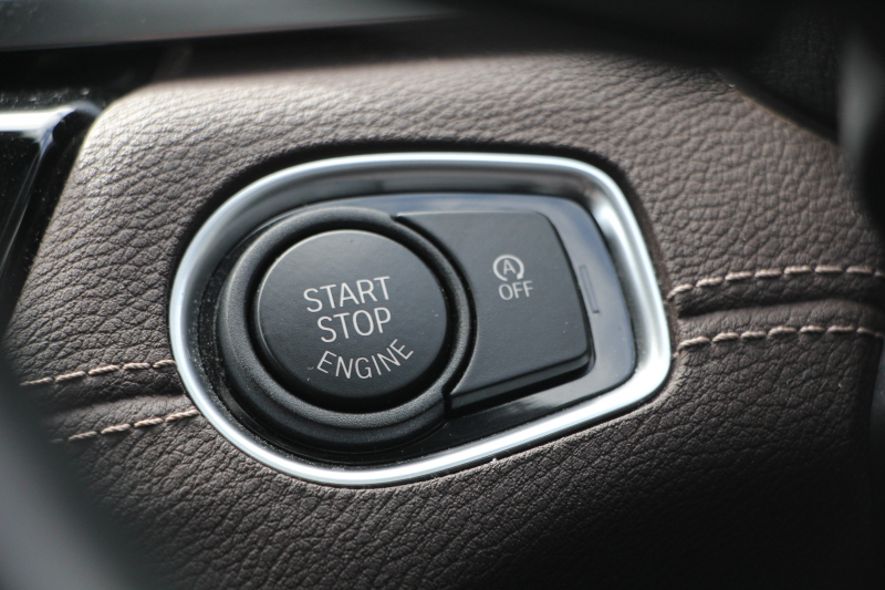 BMW X2 Xdrive20i MｽﾎﾟｰﾂX 4WD ﾃﾞﾋﾞｭｰP ﾊｲﾗｲﾝ ｺﾝﾌｫｰﾄP 1ｵｰﾅ 追従ACC HUD ﾋｰﾀｰ茶革 電動ｼｰﾄ ｵﾌﾟｼｮﾝ20AW Mﾘｱｽﾎﾟｲﾗｰ ﾀｯﾁ画面HDDﾅﾋﾞBｶﾒﾗ Pｱｼｽﾄ Bluetooth接続 電動ﾄﾗﾝｸ LEDﾍｯﾄﾞﾗｲﾄ&ﾌｫｸﾞｽﾏｰﾄｷｰ 8速AT 2年保証