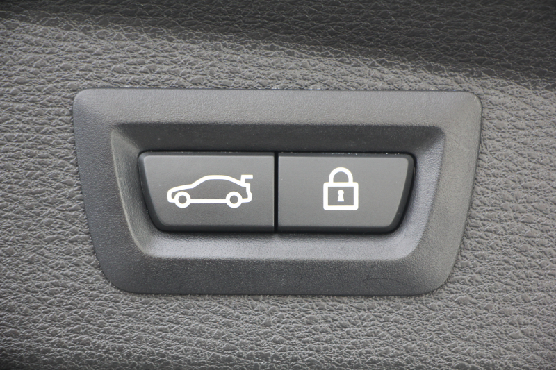 BMW X2 Xdrive20i MｽﾎﾟｰﾂX 4WD ﾃﾞﾋﾞｭｰP ﾊｲﾗｲﾝ ｺﾝﾌｫｰﾄP 1ｵｰﾅ 追従ACC HUD ﾋｰﾀｰ茶革 電動ｼｰﾄ ｵﾌﾟｼｮﾝ20AW Mﾘｱｽﾎﾟｲﾗｰ ﾀｯﾁ画面HDDﾅﾋﾞBｶﾒﾗ Pｱｼｽﾄ Bluetooth接続 電動ﾄﾗﾝｸ LEDﾍｯﾄﾞﾗｲﾄ&ﾌｫｸﾞｽﾏｰﾄｷｰ 8速AT 2年保証