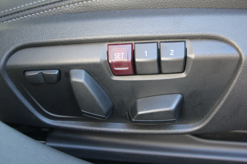 BMW 2シリーズ 218d ｸﾞﾗﾝｸｰﾍﾟMｽﾎﾟｰﾂ 本革仕様 ﾋｰﾀｰ黒革 電動ｼｰﾄ ﾅﾋﾞｹﾞｰｼｮﾝP BMWﾗｲﾌﾞｺｯｸﾋﾟｯﾄ ｱｯﾌﾟﾙｶｰﾌﾟﾚｲ AI音声会話 置くだけ充電 後退ｱｼｽﾄ 追従ACC LEDﾍｯﾄﾞﾗｲﾄ 専用ｴｱﾛ 18AW 8速AT ｽﾏｰﾄｷｰ 2.0Lﾃﾞｨｰｾﾞﾙﾀｰﾎﾞ 2年保証