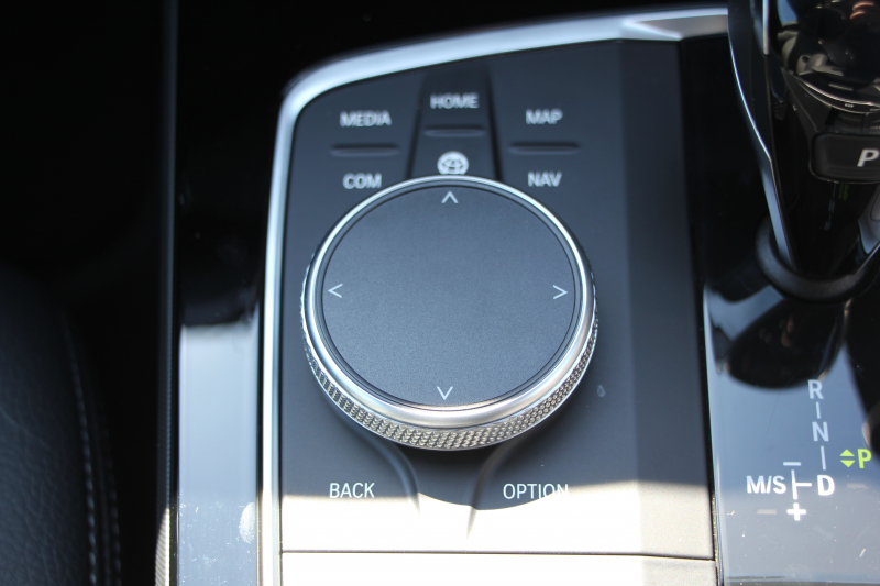 BMW 2シリーズ 218d ｸﾞﾗﾝｸｰﾍﾟMｽﾎﾟｰﾂ 本革仕様 ﾋｰﾀｰ黒革 電動ｼｰﾄ ﾅﾋﾞｹﾞｰｼｮﾝP BMWﾗｲﾌﾞｺｯｸﾋﾟｯﾄ ｱｯﾌﾟﾙｶｰﾌﾟﾚｲ AI音声会話 置くだけ充電 後退ｱｼｽﾄ 追従ACC LEDﾍｯﾄﾞﾗｲﾄ 専用ｴｱﾛ 18AW 8速AT ｽﾏｰﾄｷｰ 2.0Lﾃﾞｨｰｾﾞﾙﾀｰﾎﾞ 2年保証