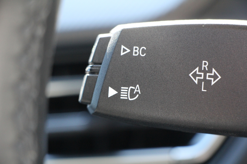 BMW 2シリーズ 218d ｸﾞﾗﾝｸｰﾍﾟMｽﾎﾟｰﾂ 本革仕様 ﾋｰﾀｰ黒革 電動ｼｰﾄ ﾅﾋﾞｹﾞｰｼｮﾝP BMWﾗｲﾌﾞｺｯｸﾋﾟｯﾄ ｱｯﾌﾟﾙｶｰﾌﾟﾚｲ AI音声会話 置くだけ充電 後退ｱｼｽﾄ 追従ACC LEDﾍｯﾄﾞﾗｲﾄ 専用ｴｱﾛ 18AW 8速AT ｽﾏｰﾄｷｰ 2.0Lﾃﾞｨｰｾﾞﾙﾀｰﾎﾞ 2年保証