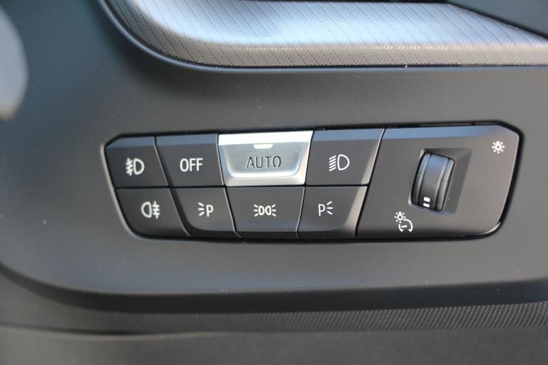 BMW 2シリーズ 218d ｸﾞﾗﾝｸｰﾍﾟMｽﾎﾟｰﾂ 本革仕様 ﾋｰﾀｰ黒革 電動ｼｰﾄ ﾅﾋﾞｹﾞｰｼｮﾝP BMWﾗｲﾌﾞｺｯｸﾋﾟｯﾄ ｱｯﾌﾟﾙｶｰﾌﾟﾚｲ AI音声会話 置くだけ充電 後退ｱｼｽﾄ 追従ACC LEDﾍｯﾄﾞﾗｲﾄ 専用ｴｱﾛ 18AW 8速AT ｽﾏｰﾄｷｰ 2.0Lﾃﾞｨｰｾﾞﾙﾀｰﾎﾞ 2年保証