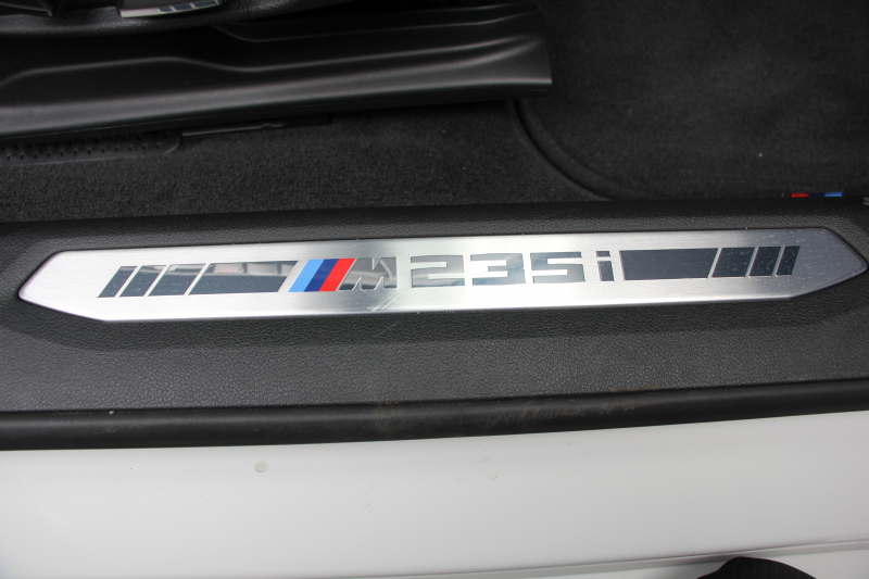 BMW 2シリーズ M235i ｸﾞﾗﾝｸｰﾍﾟXdrive 4WD 1ｵｰﾅ 本革仕様 ﾋｰﾀｰ黒革 Mｽﾎﾟｰﾂｼｰﾄ 306馬力 Eibach車高調 BBS18AW 3Ddesign&ﾏｯｸｽﾄﾝﾃﾞｻﾞｲﾝｴｱﾛ Mｼｰﾄﾍﾞﾙﾄ 追従ACC 後退ｱｼｽﾄ ﾗｲﾌﾞｺｯｸﾋﾟｯﾄ ｱｯﾌﾟﾙｶｰﾌﾟﾚｲ 置くだけ充電 LEDﾍｯﾄﾞﾗｲﾄ 2年保証