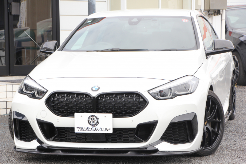 BMW 2シリーズ M235i ｸﾞﾗﾝｸｰﾍﾟXdrive 4WD 1ｵｰﾅ 本革仕様 ﾋｰﾀｰ黒革 Mｽﾎﾟｰﾂｼｰﾄ 306馬力 Eibach車高調 BBS18AW 3Ddesign&ﾏｯｸｽﾄﾝﾃﾞｻﾞｲﾝｴｱﾛ Mｼｰﾄﾍﾞﾙﾄ 追従ACC 後退ｱｼｽﾄ ﾗｲﾌﾞｺｯｸﾋﾟｯﾄ ｱｯﾌﾟﾙｶｰﾌﾟﾚｲ 置くだけ充電 LEDﾍｯﾄﾞﾗｲﾄ 2年保証