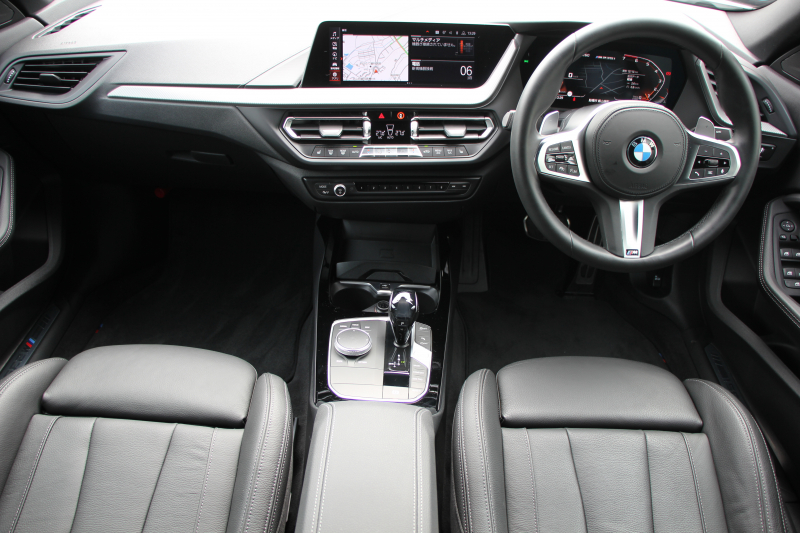 BMW 2シリーズ M235i ｸﾞﾗﾝｸｰﾍﾟXdrive 4WD 1ｵｰﾅ 本革仕様 ﾋｰﾀｰ黒革 Mｽﾎﾟｰﾂｼｰﾄ 306馬力 Eibach車高調 BBS18AW 3Ddesign&ﾏｯｸｽﾄﾝﾃﾞｻﾞｲﾝｴｱﾛ Mｼｰﾄﾍﾞﾙﾄ 追従ACC 後退ｱｼｽﾄ ﾗｲﾌﾞｺｯｸﾋﾟｯﾄ ｱｯﾌﾟﾙｶｰﾌﾟﾚｲ 置くだけ充電 LEDﾍｯﾄﾞﾗｲﾄ 2年保証