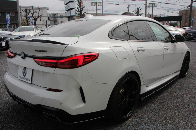 BMW 2シリーズ M235i ｸﾞﾗﾝｸｰﾍﾟXdrive 4WD 1ｵｰﾅ 本革仕様 ﾋｰﾀｰ黒革 Mｽﾎﾟｰﾂｼｰﾄ 306馬力 Eibach車高調 BBS18AW 3Ddesign&ﾏｯｸｽﾄﾝﾃﾞｻﾞｲﾝｴｱﾛ Mｼｰﾄﾍﾞﾙﾄ 追従ACC 後退ｱｼｽﾄ ﾗｲﾌﾞｺｯｸﾋﾟｯﾄ ｱｯﾌﾟﾙｶｰﾌﾟﾚｲ 置くだけ充電 LEDﾍｯﾄﾞﾗｲﾄ 2年保証