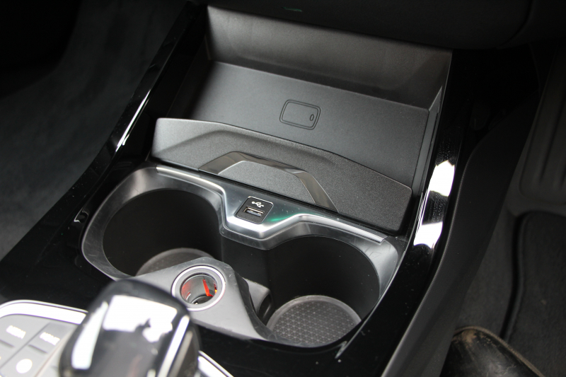 BMW 2シリーズ M235i ｸﾞﾗﾝｸｰﾍﾟXdrive 4WD ﾌﾟﾗｽﾊﾟｯｹｰｼﾞ1ｵｰﾅ 本革仕様 ﾋｰﾀｰ黒革 ｱﾀﾞﾌﾟﾃｨﾌﾞｻｽ Mｽﾎﾟｰﾂｼｰﾄ 306馬力 Mｼｰﾄﾍﾞﾙﾄ 追従ACC 後退ｱｼｽﾄ ﾗｲﾌﾞｺｯｸﾋﾟｯﾄ ｱｯﾌﾟﾙｶｰﾌﾟﾚｲ 置くだけ充電 LEDﾍｯﾄﾞﾗｲﾄ 2年保証