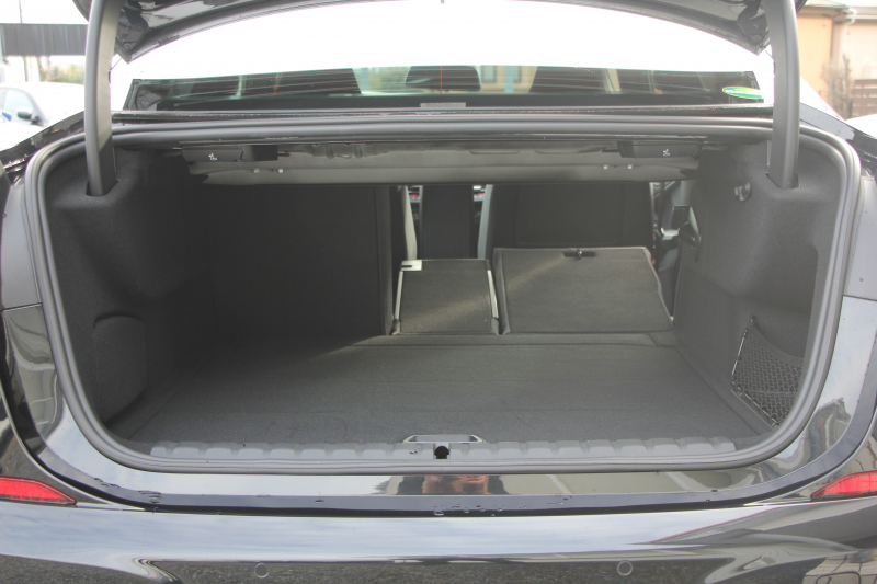 BMW 2シリーズ M235i ｸﾞﾗﾝｸｰﾍﾟXdrive 4WD ﾌﾟﾗｽﾊﾟｯｹｰｼﾞ1ｵｰﾅ 本革仕様 ﾋｰﾀｰ黒革 ｱﾀﾞﾌﾟﾃｨﾌﾞｻｽ Mｽﾎﾟｰﾂｼｰﾄ 306馬力 Mｼｰﾄﾍﾞﾙﾄ 追従ACC 後退ｱｼｽﾄ ﾗｲﾌﾞｺｯｸﾋﾟｯﾄ ｱｯﾌﾟﾙｶｰﾌﾟﾚｲ 置くだけ充電 LEDﾍｯﾄﾞﾗｲﾄ 2年保証