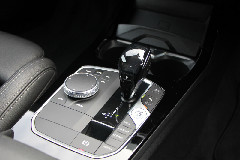 BMW 2シリーズ M235i ｸﾞﾗﾝｸｰﾍﾟXdrive 4WD ﾌﾟﾗｽﾊﾟｯｹｰｼﾞ1ｵｰﾅ 本革仕様 ﾋｰﾀｰ黒革 ｱﾀﾞﾌﾟﾃｨﾌﾞｻｽ Mｽﾎﾟｰﾂｼｰﾄ 306馬力 Mｼｰﾄﾍﾞﾙﾄ 追従ACC 後退ｱｼｽﾄ ﾗｲﾌﾞｺｯｸﾋﾟｯﾄ ｱｯﾌﾟﾙｶｰﾌﾟﾚｲ 置くだけ充電 LEDﾍｯﾄﾞﾗｲﾄ 2年保証