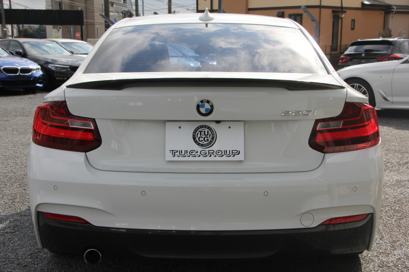 BMW 2シリーズ 220i ｸｰﾍﾟMｽﾎﾟｰﾂ 衝突軽減ﾌﾞﾚｰｷ 車線逸脱警告 歩行者警告 ﾌﾞﾚｰｷ付ｸﾙｺﾝ ﾀｯﾁﾊﾟｯﾄﾞ対応HDDﾅﾋﾞBｶﾒﾗ 専用ｴｱﾛ 17AW ｼ-ﾄﾒﾓﾘ- ｽﾏｰﾄｷｰ 直噴ﾀｰﾎﾞ8速AT ﾐﾗｰETC Bluetooth接続 2年保証