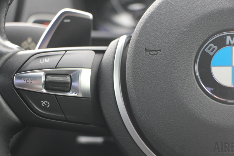 BMW 2シリーズ 220i ｸｰﾍﾟMｽﾎﾟｰﾂ 衝突軽減ﾌﾞﾚｰｷ 車線逸脱警告 歩行者警告 ﾌﾞﾚｰｷ付ｸﾙｺﾝ ﾀｯﾁﾊﾟｯﾄﾞ対応HDDﾅﾋﾞBｶﾒﾗ 専用ｴｱﾛ 17AW ｼ-ﾄﾒﾓﾘ- ｽﾏｰﾄｷｰ 直噴ﾀｰﾎﾞ8速AT ﾐﾗｰETC Bluetooth接続 2年保証