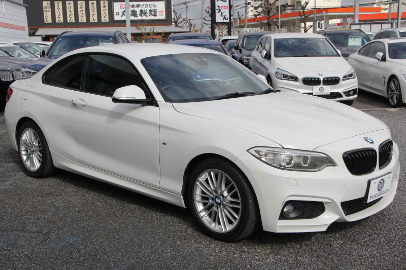 BMW 2シリーズ 220i ｸｰﾍﾟMｽﾎﾟｰﾂ 衝突軽減ﾌﾞﾚｰｷ 車線逸脱警告 歩行者警告 ﾌﾞﾚｰｷ付ｸﾙｺﾝ ﾀｯﾁﾊﾟｯﾄﾞ対応HDDﾅﾋﾞBｶﾒﾗ 専用ｴｱﾛ 17AW ｼ-ﾄﾒﾓﾘ- ｽﾏｰﾄｷｰ 直噴ﾀｰﾎﾞ8速AT ﾐﾗｰETC Bluetooth接続 2年保証
