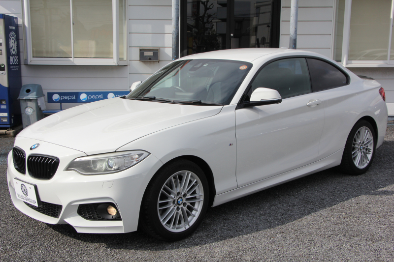 BMW 2シリーズ 220i ｸｰﾍﾟMｽﾎﾟｰﾂ 衝突軽減ﾌﾞﾚｰｷ 車線逸脱警告 歩行者警告 ﾌﾞﾚｰｷ付ｸﾙｺﾝ ﾀｯﾁﾊﾟｯﾄﾞ対応HDDﾅﾋﾞBｶﾒﾗ 専用ｴｱﾛ 17AW ｼ-ﾄﾒﾓﾘ- ｽﾏｰﾄｷｰ 直噴ﾀｰﾎﾞ8速AT ﾐﾗｰETC Bluetooth接続 2年保証