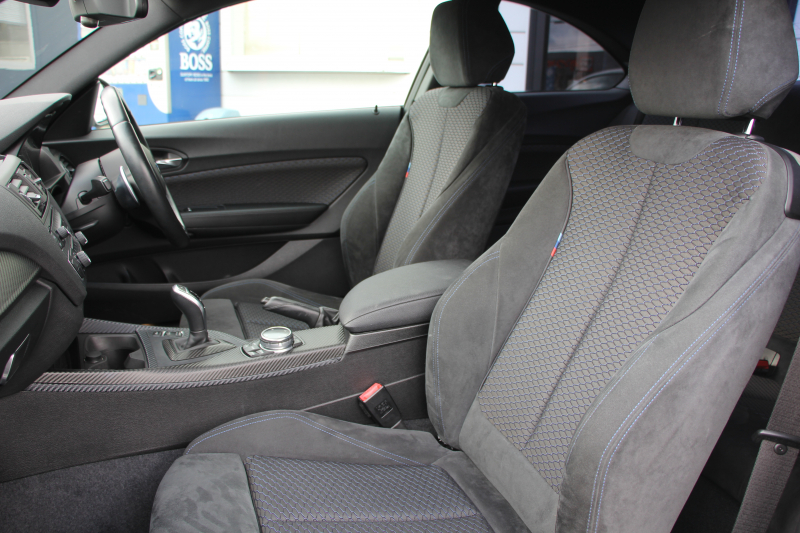 BMW 2シリーズ 220i ｸｰﾍﾟMｽﾎﾟｰﾂ 衝突軽減ﾌﾞﾚｰｷ 車線逸脱警告 歩行者警告 ﾌﾞﾚｰｷ付ｸﾙｺﾝ ﾀｯﾁﾊﾟｯﾄﾞ対応HDDﾅﾋﾞBｶﾒﾗ 専用ｴｱﾛ 17AW ｼ-ﾄﾒﾓﾘ- ｽﾏｰﾄｷｰ 直噴ﾀｰﾎﾞ8速AT ﾐﾗｰETC Bluetooth接続 2年保証