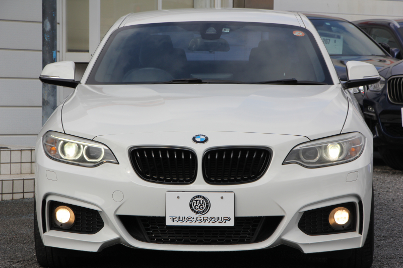 BMW 2シリーズ 220i ｸｰﾍﾟMｽﾎﾟｰﾂ 衝突軽減ﾌﾞﾚｰｷ 車線逸脱警告 歩行者警告 ﾌﾞﾚｰｷ付ｸﾙｺﾝ ﾀｯﾁﾊﾟｯﾄﾞ対応HDDﾅﾋﾞBｶﾒﾗ 専用ｴｱﾛ 17AW ｼ-ﾄﾒﾓﾘ- ｽﾏｰﾄｷｰ 直噴ﾀｰﾎﾞ8速AT ﾐﾗｰETC Bluetooth接続 2年保証