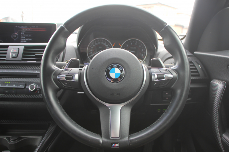 BMW 2シリーズ 220i ｸｰﾍﾟMｽﾎﾟｰﾂ 衝突軽減ﾌﾞﾚｰｷ 車線逸脱警告 歩行者警告 ﾌﾞﾚｰｷ付ｸﾙｺﾝ ﾀｯﾁﾊﾟｯﾄﾞ対応HDDﾅﾋﾞBｶﾒﾗ 専用ｴｱﾛ 17AW ｼ-ﾄﾒﾓﾘ- ｽﾏｰﾄｷｰ 直噴ﾀｰﾎﾞ8速AT ﾐﾗｰETC Bluetooth接続 2年保証