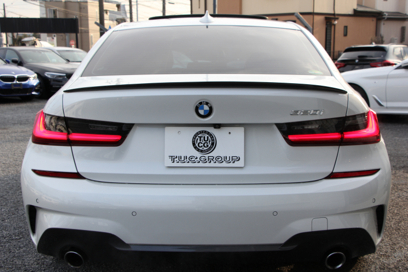 BMW 3シリーズ 320i Mｽﾎﾟｰﾂ ｺﾝﾌｫｰﾄ&ﾃﾞﾋﾞｭｰP 真珠色 ｻﾝﾙｰﾌ ﾋｰﾀｰ黒革 ｵﾌﾟｼｮﾝ19AW LEDﾍｯﾄﾞﾗｲﾄ DｱｼｽﾄPRO 追従ACC ｽﾃｱﾘﾝｸﾞ&ﾚｰﾝｱｼｽﾄ BMWﾗｲﾌﾞｺｯｸﾋﾟｯﾄ 電動ﾄﾗﾝｸ ｱｯﾌﾟﾙｶｰﾌﾟﾚｲ HDDﾅﾋﾞﾜｲﾔﾚｽ充電 Hifiｽﾋﾟｰｶｰ 2年保証