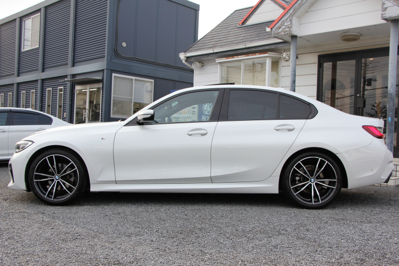 BMW 3シリーズ 320i Mｽﾎﾟｰﾂ ｺﾝﾌｫｰﾄ&ﾃﾞﾋﾞｭｰP 真珠色 ｻﾝﾙｰﾌ ﾋｰﾀｰ黒革 ｵﾌﾟｼｮﾝ19AW LEDﾍｯﾄﾞﾗｲﾄ DｱｼｽﾄPRO 追従ACC ｽﾃｱﾘﾝｸﾞ&ﾚｰﾝｱｼｽﾄ BMWﾗｲﾌﾞｺｯｸﾋﾟｯﾄ 電動ﾄﾗﾝｸ ｱｯﾌﾟﾙｶｰﾌﾟﾚｲ HDDﾅﾋﾞﾜｲﾔﾚｽ充電 Hifiｽﾋﾟｰｶｰ 2年保証