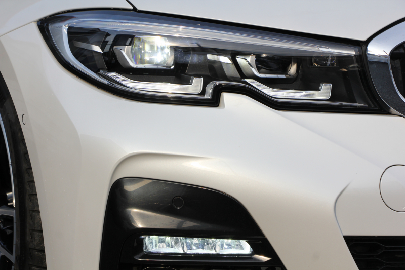 BMW 3シリーズ 320i Mｽﾎﾟｰﾂ ｺﾝﾌｫｰﾄ&ﾃﾞﾋﾞｭｰP 真珠色 ｻﾝﾙｰﾌ ﾋｰﾀｰ黒革 ｵﾌﾟｼｮﾝ19AW LEDﾍｯﾄﾞﾗｲﾄ DｱｼｽﾄPRO 追従ACC ｽﾃｱﾘﾝｸﾞ&ﾚｰﾝｱｼｽﾄ BMWﾗｲﾌﾞｺｯｸﾋﾟｯﾄ 電動ﾄﾗﾝｸ ｱｯﾌﾟﾙｶｰﾌﾟﾚｲ HDDﾅﾋﾞﾜｲﾔﾚｽ充電 Hifiｽﾋﾟｰｶｰ 2年保証