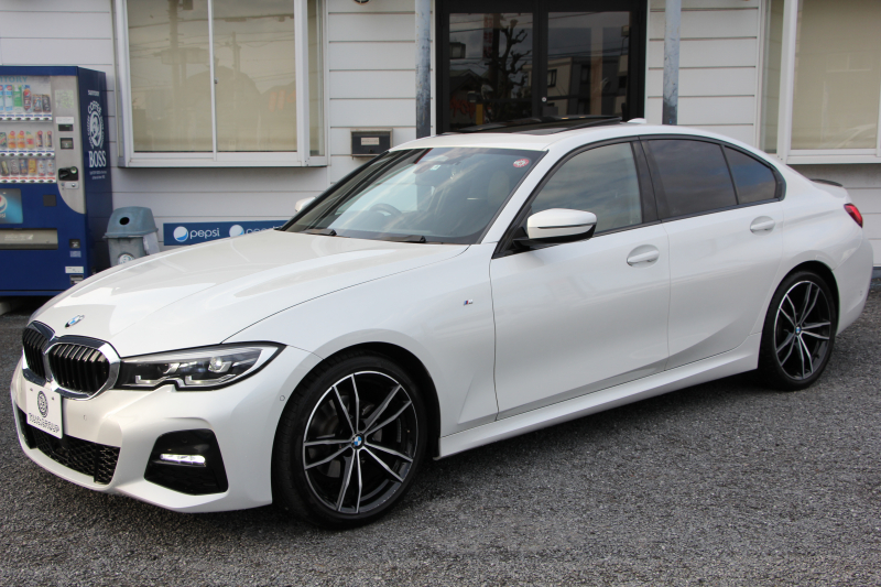 BMW 3シリーズ 320i Mｽﾎﾟｰﾂ ｺﾝﾌｫｰﾄ&ﾃﾞﾋﾞｭｰP 真珠色 ｻﾝﾙｰﾌ ﾋｰﾀｰ黒革 ｵﾌﾟｼｮﾝ19AW LEDﾍｯﾄﾞﾗｲﾄ DｱｼｽﾄPRO 追従ACC ｽﾃｱﾘﾝｸﾞ&ﾚｰﾝｱｼｽﾄ BMWﾗｲﾌﾞｺｯｸﾋﾟｯﾄ 電動ﾄﾗﾝｸ ｱｯﾌﾟﾙｶｰﾌﾟﾚｲ HDDﾅﾋﾞﾜｲﾔﾚｽ充電 Hifiｽﾋﾟｰｶｰ 2年保証