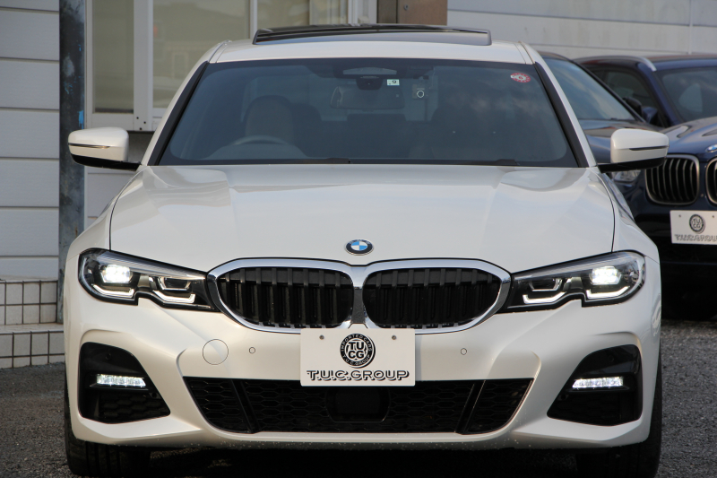 BMW 3シリーズ 320i Mｽﾎﾟｰﾂ ｺﾝﾌｫｰﾄ&ﾃﾞﾋﾞｭｰP 真珠色 ｻﾝﾙｰﾌ ﾋｰﾀｰ黒革 ｵﾌﾟｼｮﾝ19AW LEDﾍｯﾄﾞﾗｲﾄ DｱｼｽﾄPRO 追従ACC ｽﾃｱﾘﾝｸﾞ&ﾚｰﾝｱｼｽﾄ BMWﾗｲﾌﾞｺｯｸﾋﾟｯﾄ 電動ﾄﾗﾝｸ ｱｯﾌﾟﾙｶｰﾌﾟﾚｲ HDDﾅﾋﾞﾜｲﾔﾚｽ充電 Hifiｽﾋﾟｰｶｰ 2年保証