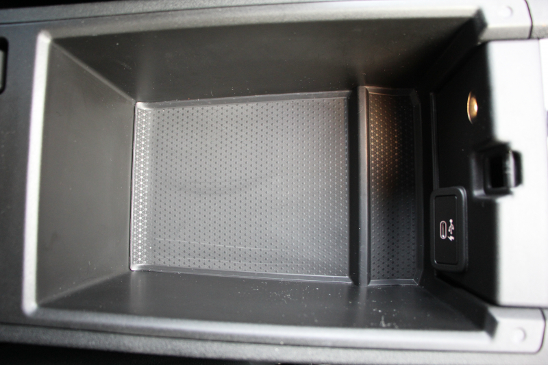 BMW 3シリーズ 320i Mｽﾎﾟｰﾂ ｺﾝﾌｫｰﾄ&ﾃﾞﾋﾞｭｰP 真珠色 ｻﾝﾙｰﾌ ﾋｰﾀｰ黒革 ｵﾌﾟｼｮﾝ19AW LEDﾍｯﾄﾞﾗｲﾄ DｱｼｽﾄPRO 追従ACC ｽﾃｱﾘﾝｸﾞ&ﾚｰﾝｱｼｽﾄ BMWﾗｲﾌﾞｺｯｸﾋﾟｯﾄ 電動ﾄﾗﾝｸ ｱｯﾌﾟﾙｶｰﾌﾟﾚｲ HDDﾅﾋﾞﾜｲﾔﾚｽ充電 Hifiｽﾋﾟｰｶｰ 2年保証