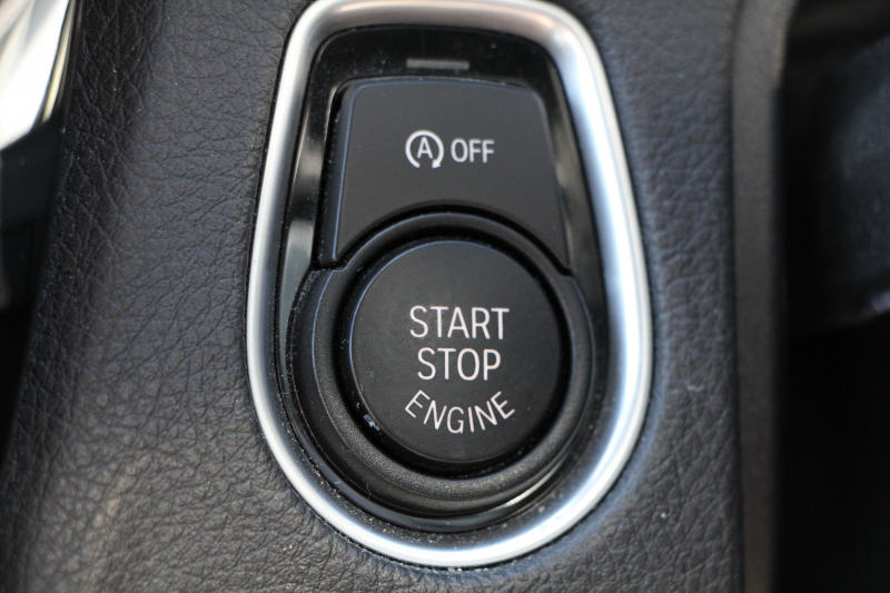 BMW 3シリーズ 320d Mｽﾎﾟｰﾂ ｴﾃﾞｨｼｮﾝｼｬﾄﾞｰ 特別仕様車 ﾋｰﾀｰ黒革 液晶ﾒｰﾀｰ 19AW ﾀﾞｰｸLEDﾍｯﾄﾞﾗｲﾄ&ﾃｰﾙ ﾀｯﾁ画面HDDﾅﾋﾞ追従ACC ﾚｰﾝﾁｪﾝｼﾞ警告 衝突軽減ﾌﾞﾚｰｷ 車線逸脱警告 歩行者警告 2年保証