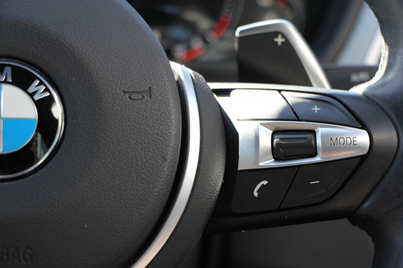 BMW 3シリーズ 320d Mｽﾎﾟｰﾂ ｴﾃﾞｨｼｮﾝｼｬﾄﾞｰ 特別仕様車 ﾋｰﾀｰ黒革 液晶ﾒｰﾀｰ 19AW ﾀﾞｰｸLEDﾍｯﾄﾞﾗｲﾄ&ﾃｰﾙ ﾀｯﾁ画面HDDﾅﾋﾞ追従ACC ﾚｰﾝﾁｪﾝｼﾞ警告 衝突軽減ﾌﾞﾚｰｷ 車線逸脱警告 歩行者警告 2年保証