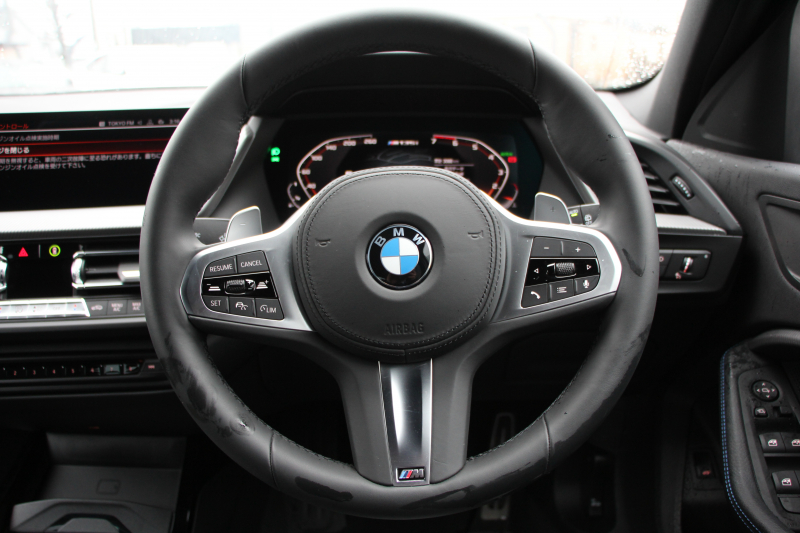 BMW 1シリーズ M135i Xdrive ﾃﾞﾋﾞｭｰP 4WD 1ｵｰﾅ 306馬力 Mｽﾎﾟｰﾂｼｰﾄ ｱﾀﾞﾌﾟﾃｨﾌﾞｻｽ Mｼｰﾄﾍﾞﾙﾄ ｼｰﾄﾋｰﾀｰ ｺﾝﾌｫｰﾄP ﾗｲﾌﾞｺｯｸﾋﾟｯﾄ 追ACC 電動ﾄﾗﾝｸ ｱｯﾌﾟﾙｶｰﾌﾟﾚｲ対応 純正ﾅﾋﾞPｱｼｽﾄ LEDﾍｯﾄﾞﾗｲﾄ ﾚｰﾝC警告 衝突軽減ﾌﾞﾚｰｷ ｽﾏｰﾄｷｰ 2年保証