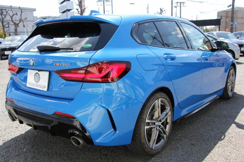 BMW 1シリーズ M135i Xdrive ﾃﾞﾋﾞｭｰP 4WD 1ｵｰﾅ 306馬力 Mｽﾎﾟｰﾂｼｰﾄ ｱﾀﾞﾌﾟﾃｨﾌﾞｻｽ Mｼｰﾄﾍﾞﾙﾄ ｼｰﾄﾋｰﾀｰ ｺﾝﾌｫｰﾄP ﾗｲﾌﾞｺｯｸﾋﾟｯﾄ 追ACC 電動ﾄﾗﾝｸ ｱｯﾌﾟﾙｶｰﾌﾟﾚｲ対応 純正ﾅﾋﾞPｱｼｽﾄ LEDﾍｯﾄﾞﾗｲﾄ ﾚｰﾝC警告 衝突軽減ﾌﾞﾚｰｷ ｽﾏｰﾄｷｰ 2年保証