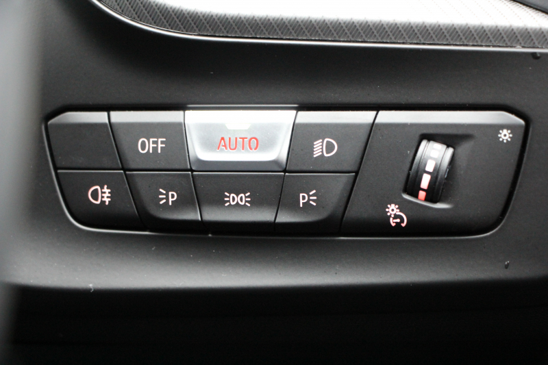 BMW 1シリーズ M135i Xdrive ﾃﾞﾋﾞｭｰP 4WD 1ｵｰﾅ 306馬力 Mｽﾎﾟｰﾂｼｰﾄ ｱﾀﾞﾌﾟﾃｨﾌﾞｻｽ Mｼｰﾄﾍﾞﾙﾄ ｼｰﾄﾋｰﾀｰ ｺﾝﾌｫｰﾄP ﾗｲﾌﾞｺｯｸﾋﾟｯﾄ 追ACC 電動ﾄﾗﾝｸ ｱｯﾌﾟﾙｶｰﾌﾟﾚｲ対応 純正ﾅﾋﾞPｱｼｽﾄ LEDﾍｯﾄﾞﾗｲﾄ ﾚｰﾝC警告 衝突軽減ﾌﾞﾚｰｷ ｽﾏｰﾄｷｰ 2年保証