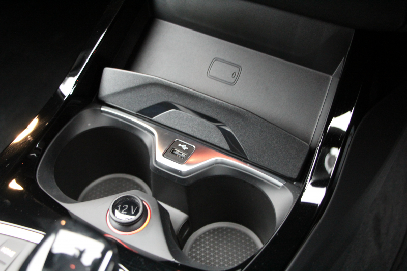 BMW 1シリーズ M135i Xdrive ﾃﾞﾋﾞｭｰP 4WD 1ｵｰﾅ 306馬力 Mｽﾎﾟｰﾂｼｰﾄ ｱﾀﾞﾌﾟﾃｨﾌﾞｻｽ Mｼｰﾄﾍﾞﾙﾄ ｼｰﾄﾋｰﾀｰ ｺﾝﾌｫｰﾄP ﾗｲﾌﾞｺｯｸﾋﾟｯﾄ 追ACC 電動ﾄﾗﾝｸ ｱｯﾌﾟﾙｶｰﾌﾟﾚｲ対応 純正ﾅﾋﾞPｱｼｽﾄ LEDﾍｯﾄﾞﾗｲﾄ ﾚｰﾝC警告 衝突軽減ﾌﾞﾚｰｷ ｽﾏｰﾄｷｰ 2年保証