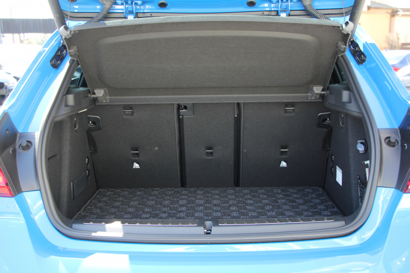 BMW 1シリーズ M135i Xdrive ﾃﾞﾋﾞｭｰP 4WD 1ｵｰﾅ 306馬力 Mｽﾎﾟｰﾂｼｰﾄ ｱﾀﾞﾌﾟﾃｨﾌﾞｻｽ Mｼｰﾄﾍﾞﾙﾄ ｼｰﾄﾋｰﾀｰ ｺﾝﾌｫｰﾄP ﾗｲﾌﾞｺｯｸﾋﾟｯﾄ 追ACC 電動ﾄﾗﾝｸ ｱｯﾌﾟﾙｶｰﾌﾟﾚｲ対応 純正ﾅﾋﾞPｱｼｽﾄ LEDﾍｯﾄﾞﾗｲﾄ ﾚｰﾝC警告 衝突軽減ﾌﾞﾚｰｷ ｽﾏｰﾄｷｰ 2年保証